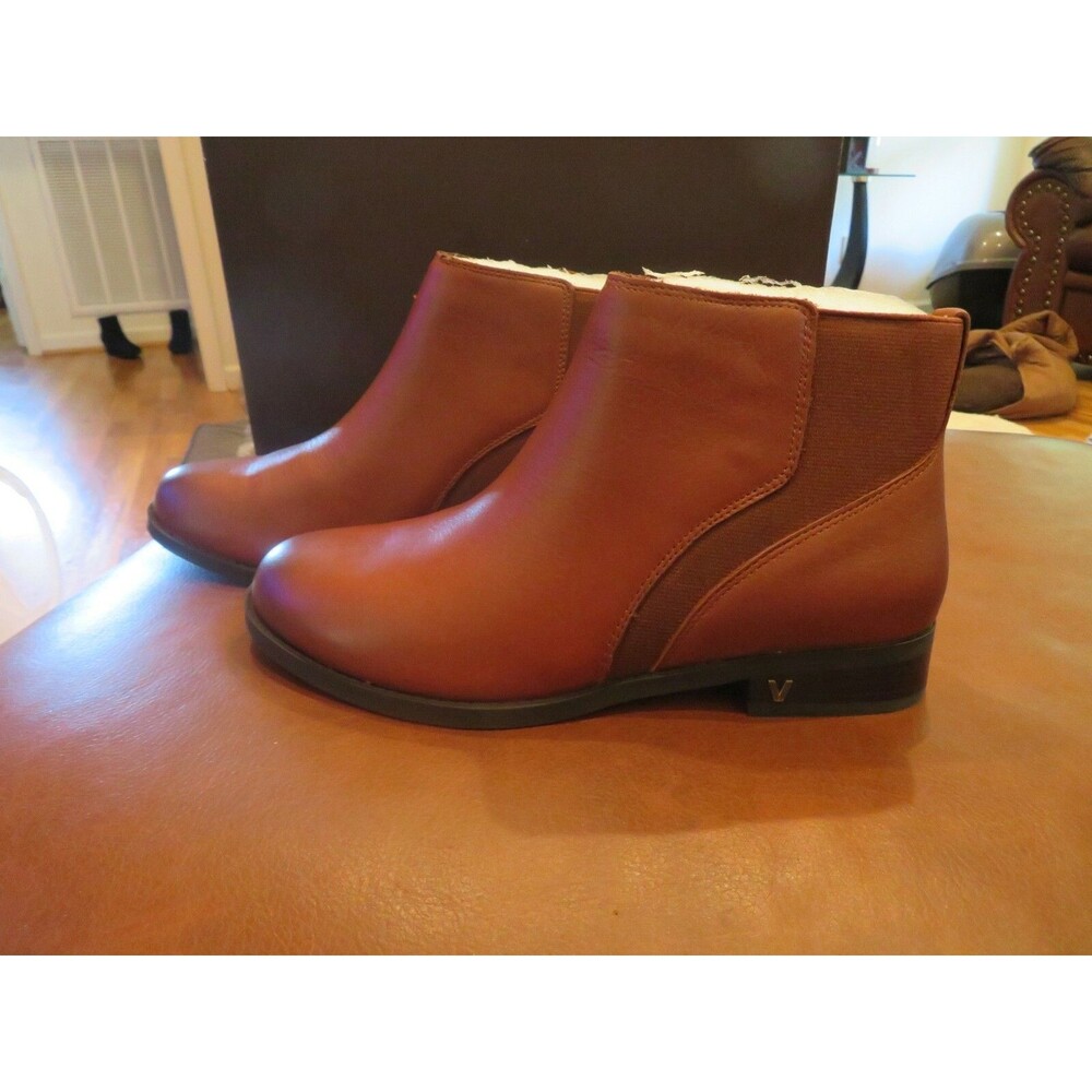 NWT Womens Chocolate Brown Vionic Country Thatcher Boots, 7